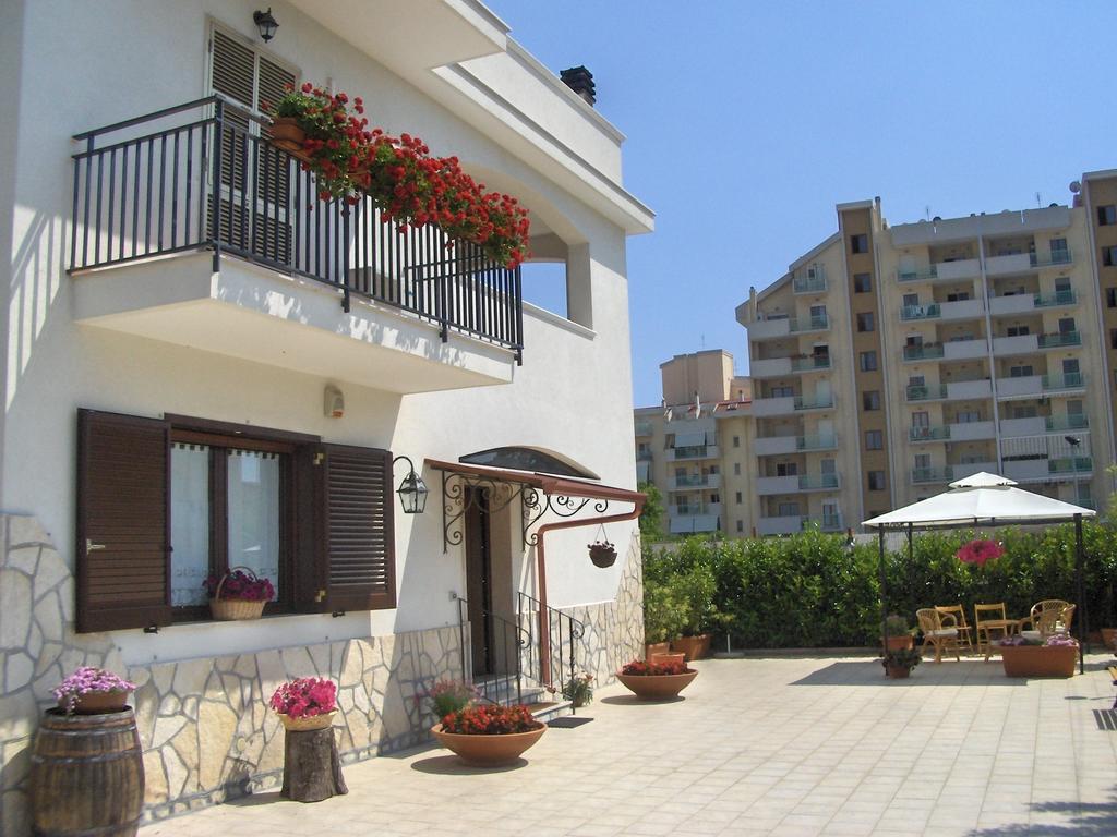 B&B Casa Bianca Taranto Ngoại thất bức ảnh