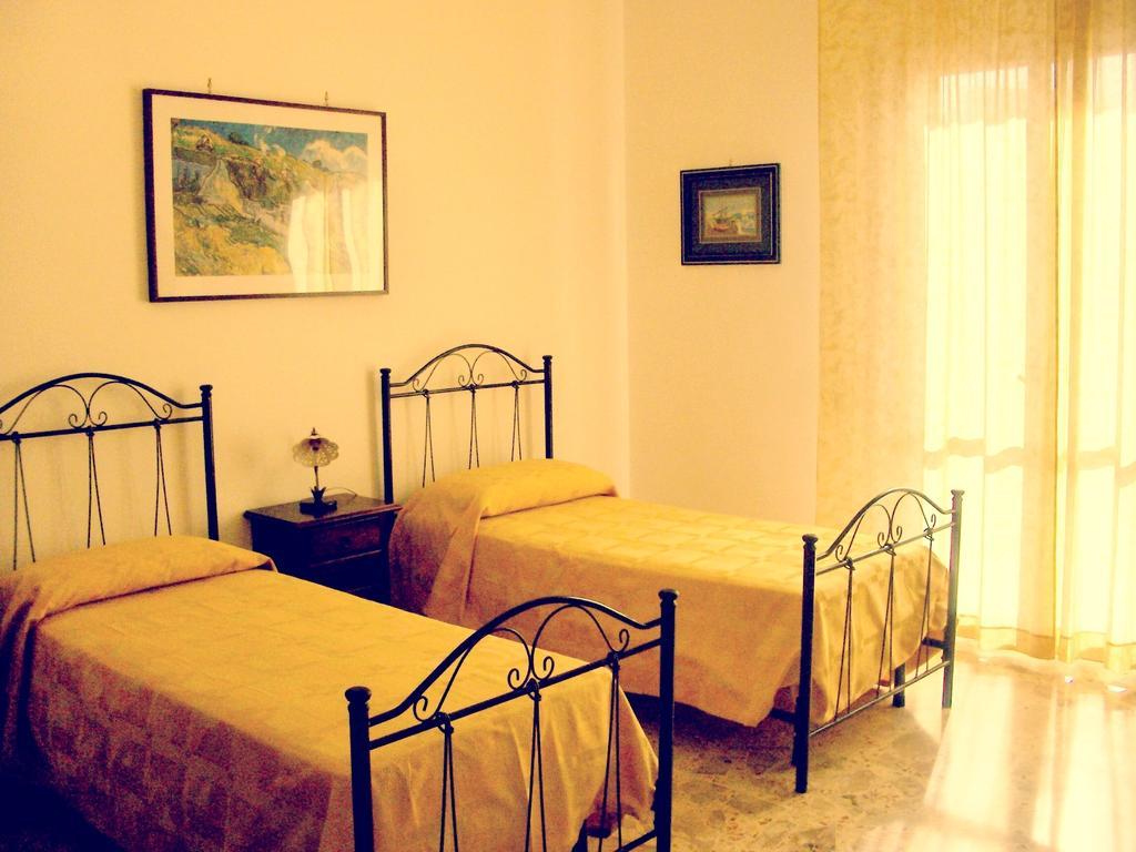 B&B Casa Bianca Taranto Phòng bức ảnh